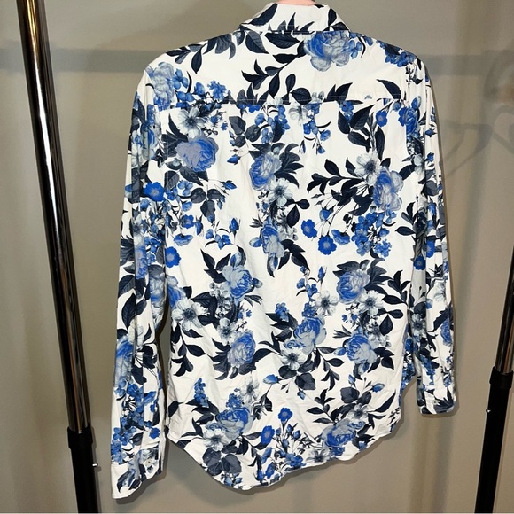 36 Laura Scott floral blouse - Picture 3 of 3